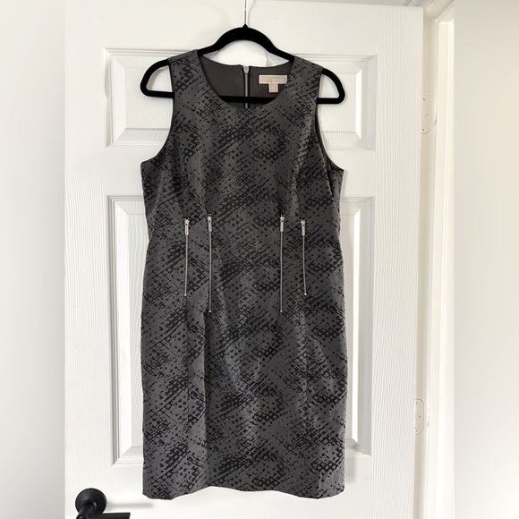 Michael Kors Black Sheath Mini Dress Sleeveless Scoop Neck - Picture 1 of 4